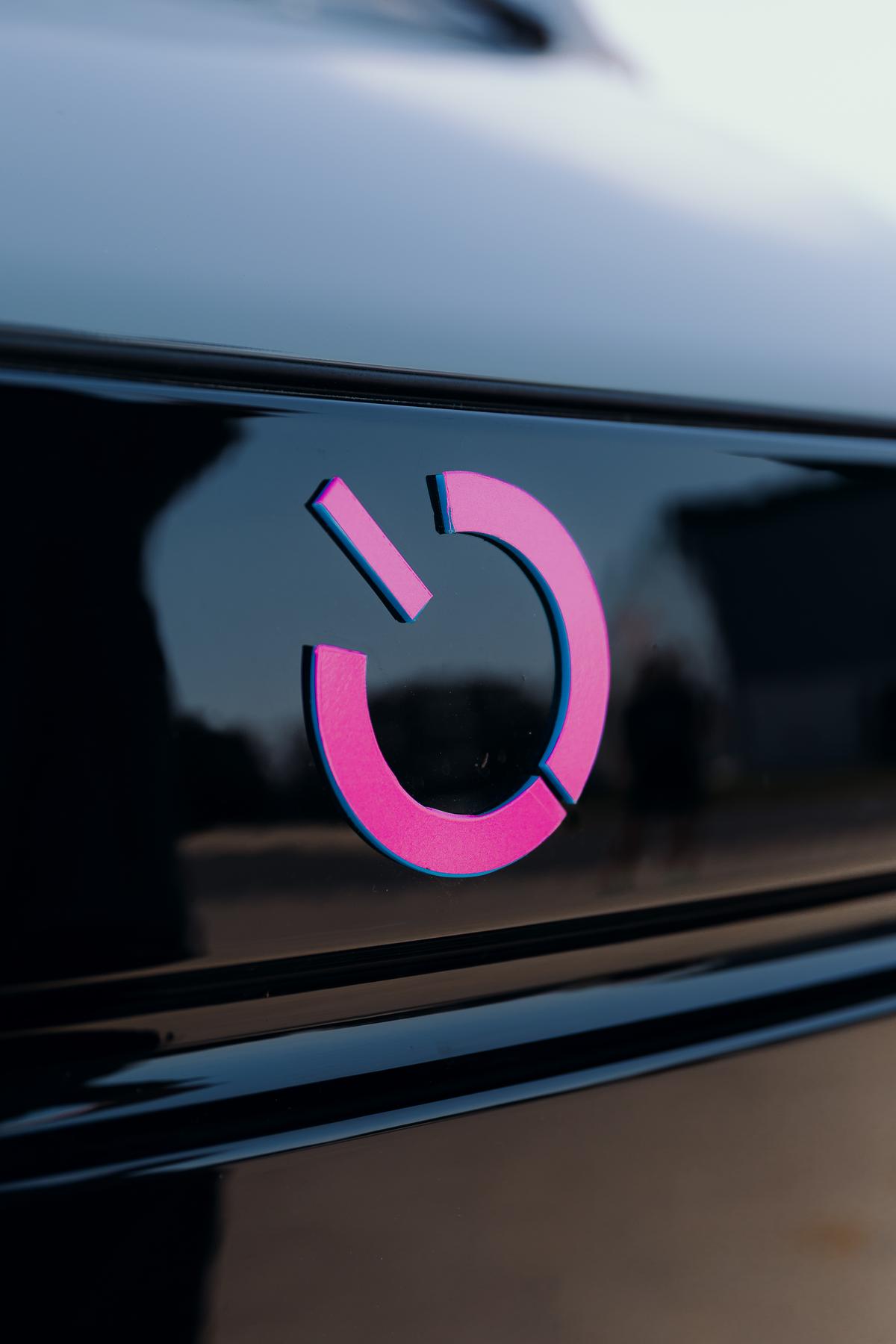 Battswap power symbol on the van